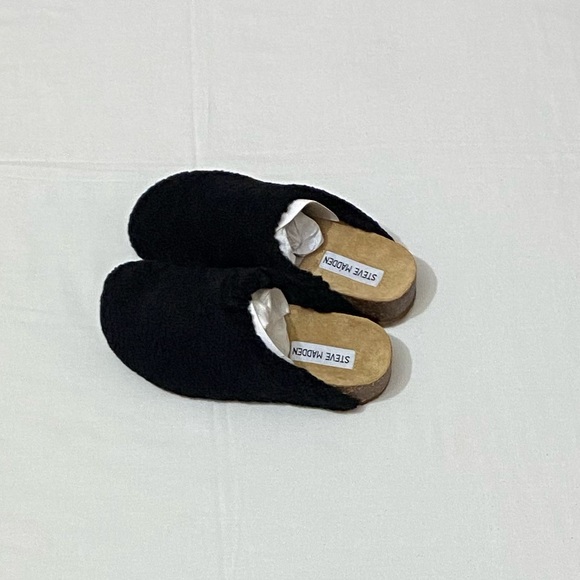 NWT Steve Madden Women’s Black Slip-On, Sherpa Mule, VESA ARCH Size 5. - Picture 4 of 11